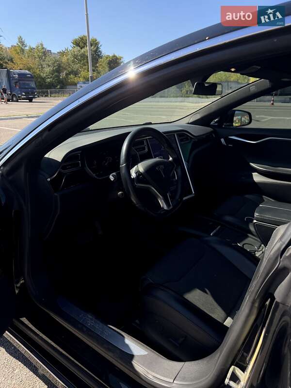 Ліфтбек Tesla Model S 2017 в Києві