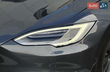 Лифтбек Tesla Model S 2016 в 