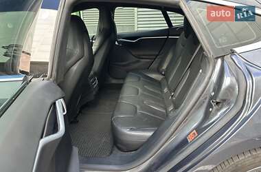 Лифтбек Tesla Model S 2016 в 