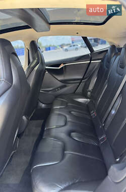 Ліфтбек Tesla Model S 2014 в 
