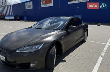 Ліфтбек Tesla Model S 2014 в 