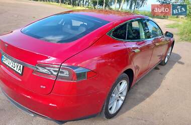 Tesla Model S 2014