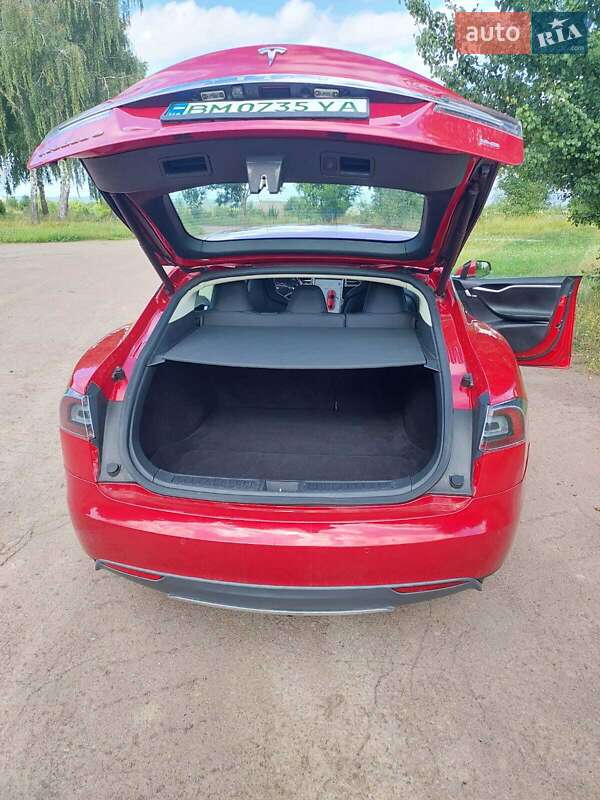 Ліфтбек Tesla Model S 2014 в Тростянці