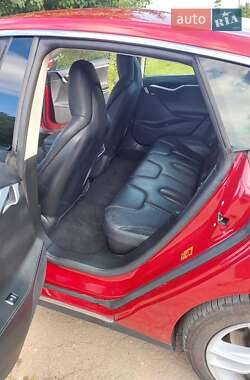 Ліфтбек Tesla Model S 2014 в Тростянці