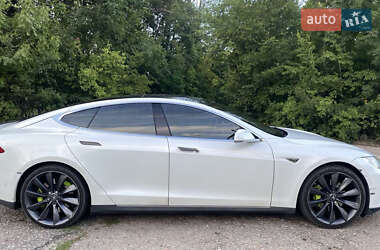 Ліфтбек Tesla Model S 2015 в 
