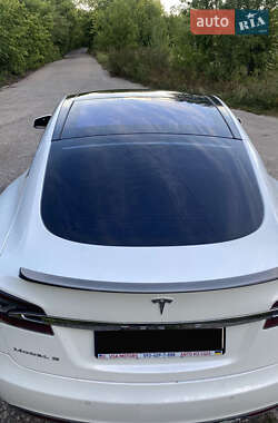 Ліфтбек Tesla Model S 2015 в 
