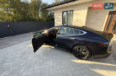 Ліфтбек Tesla Model S 2014 в 