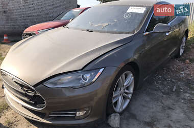 Ліфтбек Tesla Model S 2015 в Львові