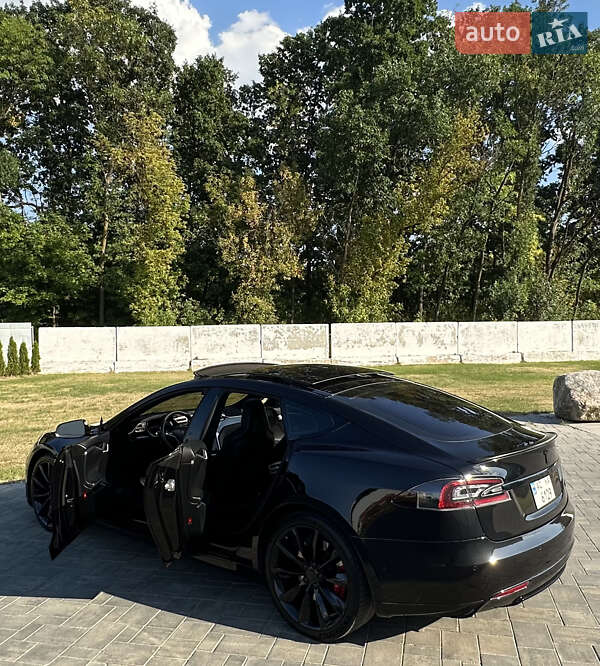Ліфтбек Tesla Model S 2016 в Луцьку фото 4 Ліфтбек Tesla Model S 2016 в Луцьку