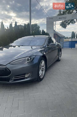 Ліфтбек Tesla Model S 2013 в 
