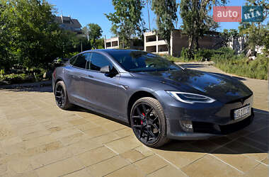 Ліфтбек Tesla Model S 2019 в Дніпрі