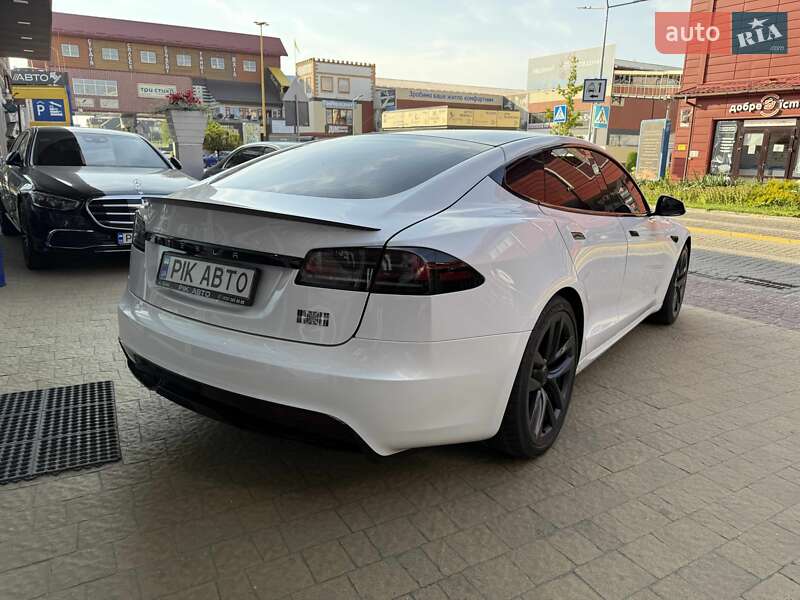 Ліфтбек Tesla Model S 2024 в Львові