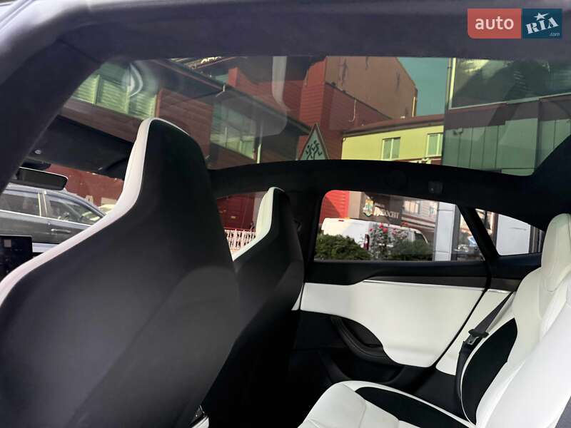 Ліфтбек Tesla Model S 2024 в Львові