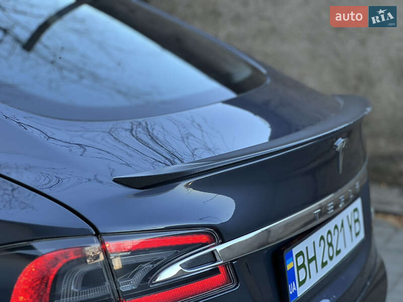 Ліфтбек Tesla Model S 2014 в Одесі