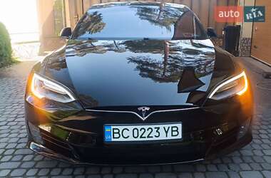 Ліфтбек Tesla Model S 2016 в 