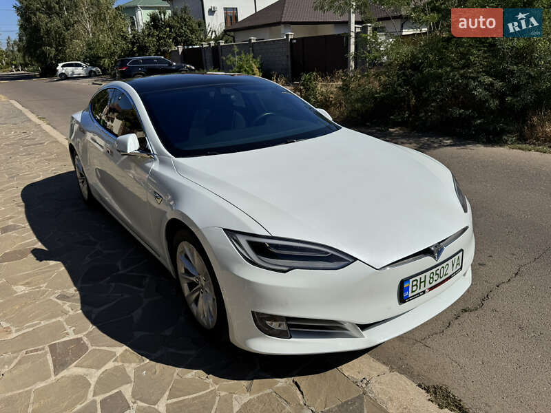 Лифтбек Tesla Model S 2019 в Одессе