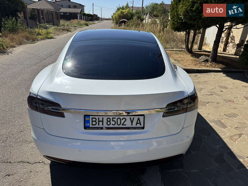Лифтбек Tesla Model S 2019 в Одессе