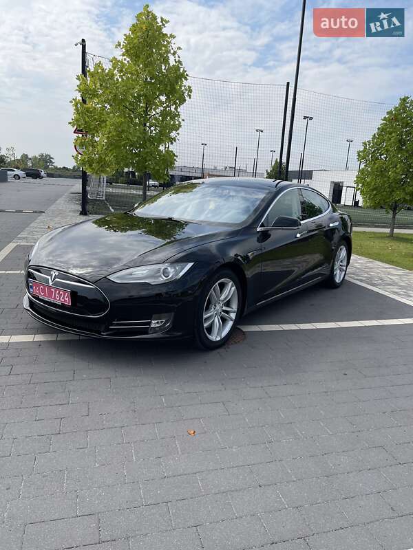 Лифтбек Tesla Model S 2013 в Мукачево