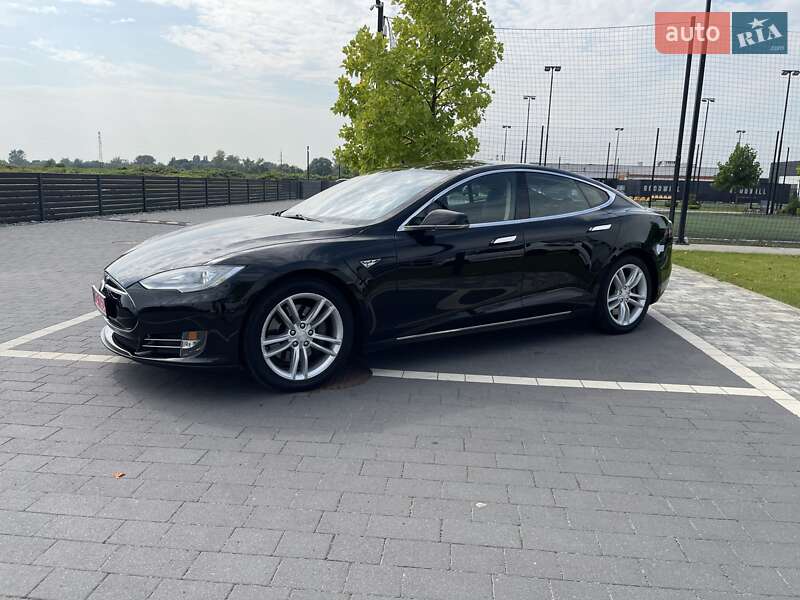 Лифтбек Tesla Model S 2013 в Мукачево