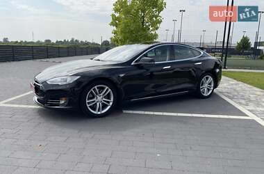 Лифтбек Tesla Model S 2013 в 