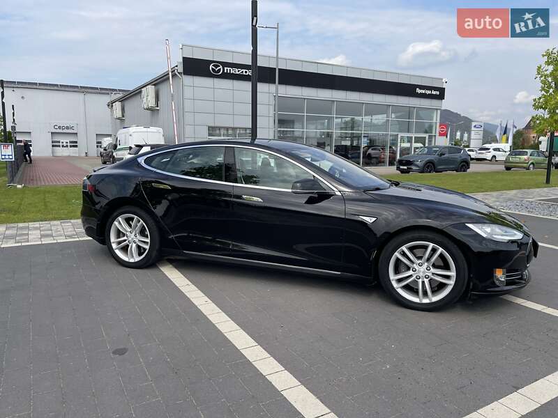 Лифтбек Tesla Model S 2013 в Мукачево