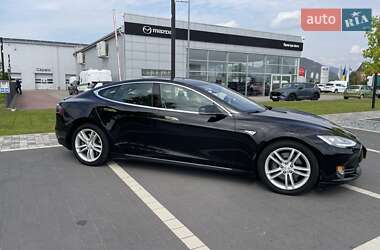 Лифтбек Tesla Model S 2013 в 