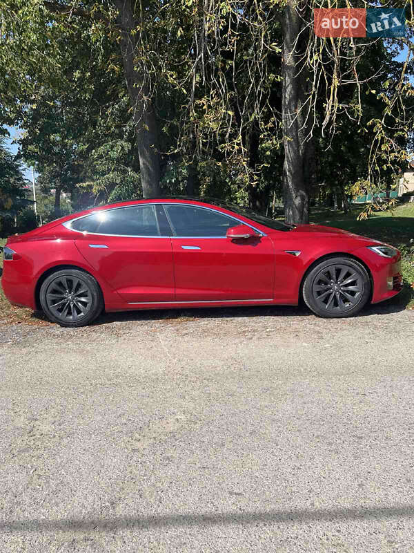 Лифтбек Tesla Model S 2018 в Тернополе