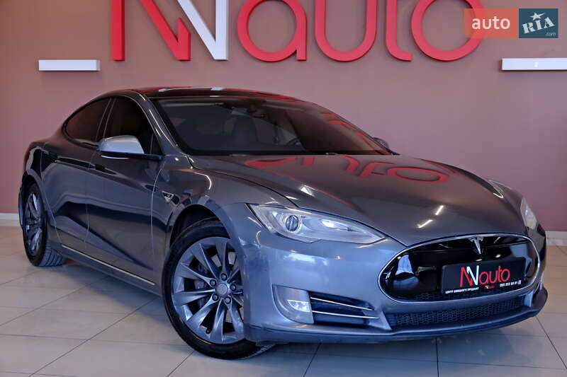 Лифтбек Tesla Model S 2013 в Одессе фото 10 Лифтбек Tesla Model S 2013 в Одессе