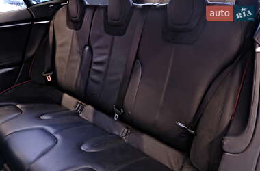 Ліфтбек Tesla Model S 2013 в 