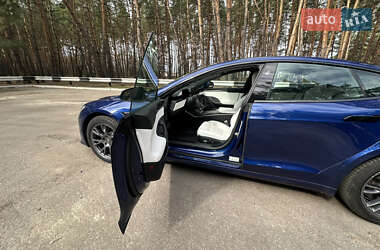 Лифтбек Tesla Model S 2022 в Ланне