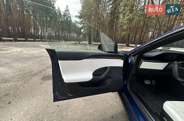 Лифтбек Tesla Model S 2022 в 
