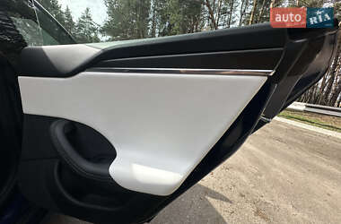 Лифтбек Tesla Model S 2022 в 