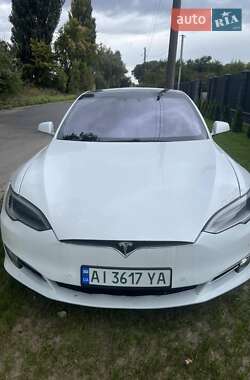 Tesla Model S 2016