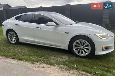 Ліфтбек Tesla Model S 2016 в 