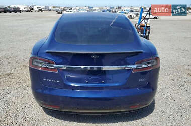 Ліфтбек Tesla Model S 2017 в 