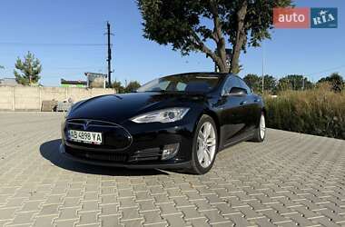 Ліфтбек Tesla Model S 2015 в Вінниці