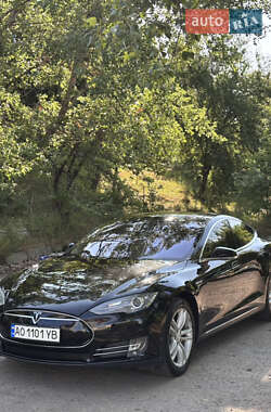 Ліфтбек Tesla Model S 2014 в Ужгороді