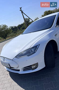 Лифтбек Tesla Model S 2014 в 