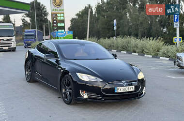 Лифтбек Tesla Model S 2014 в 