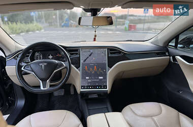 Лифтбек Tesla Model S 2014 в 