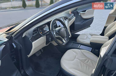 Лифтбек Tesla Model S 2014 в 