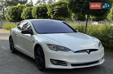 Tesla Model S 2014