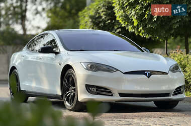 Ліфтбек Tesla Model S 2014 в 