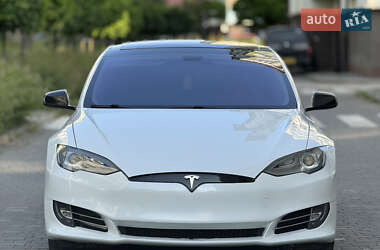Ліфтбек Tesla Model S 2014 в 