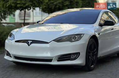 Ліфтбек Tesla Model S 2014 в 