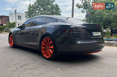 Ліфтбек Tesla Model S 2015 в 