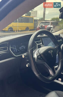 Ліфтбек Tesla Model S 2015 в 