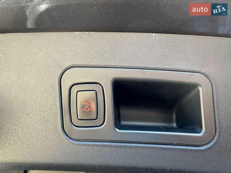 Лифтбек Tesla Model S 2017 в Одессе