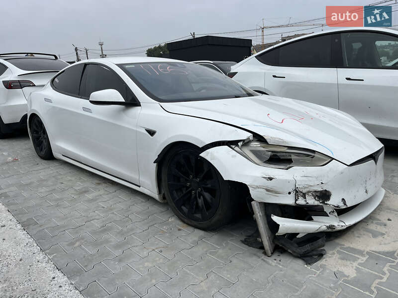 Tesla Model S 2016