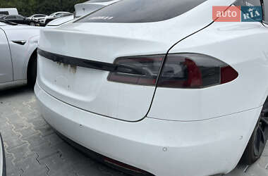 Ліфтбек Tesla Model S 2016 в 
